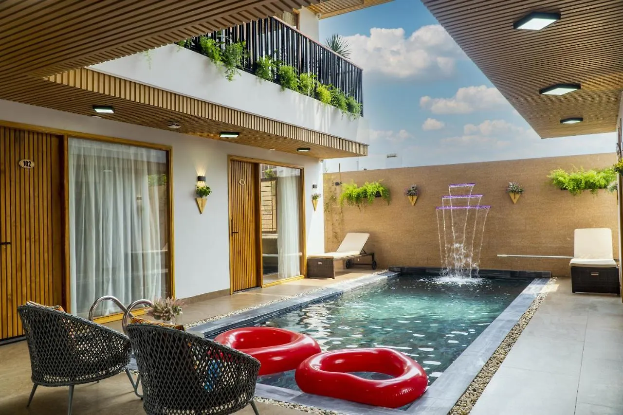 Sala Apartment And Hotel